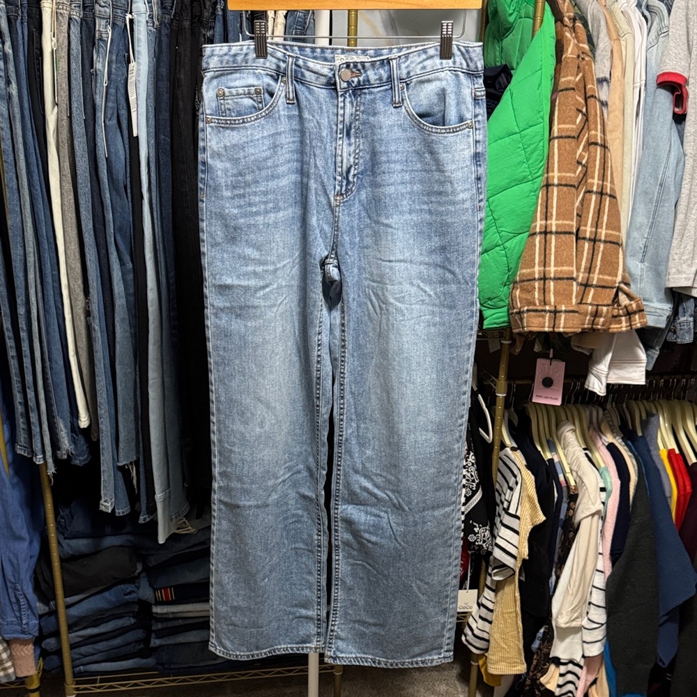 Oat New York Straight Leg Jeans  Size 28